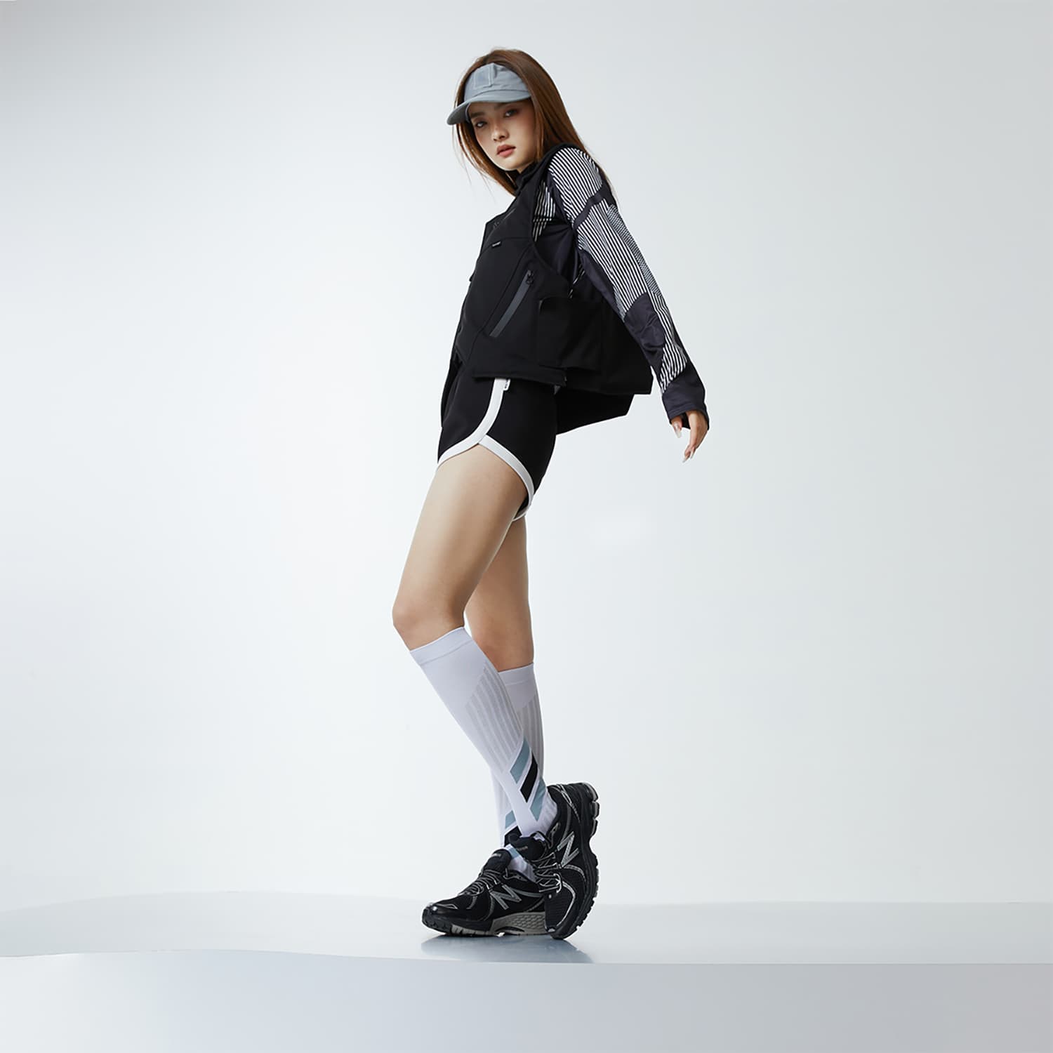 Кроссовки для бега New Balance 860 Black White - изображение 9