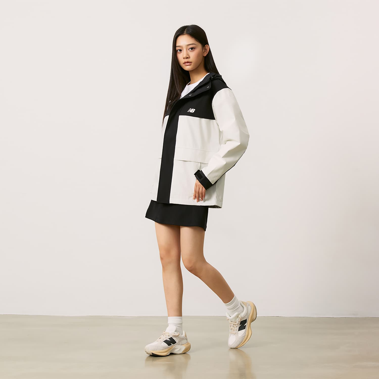 Куртка New Balance Куртки и Пальто Унисекс Кремовый Белый - изображение 5