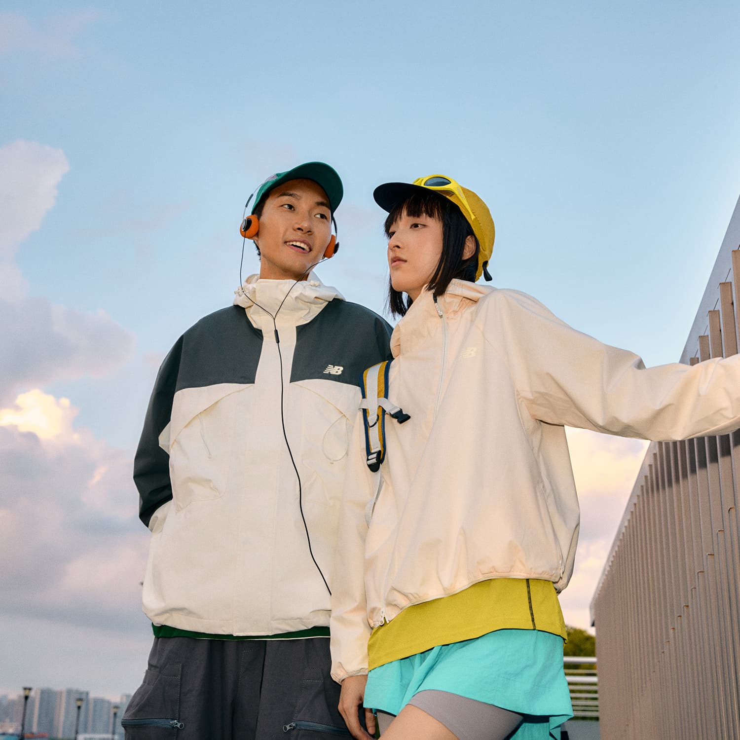 Куртка New Balance Куртки и Пальто Унисекс Черный Белый - изображение 12