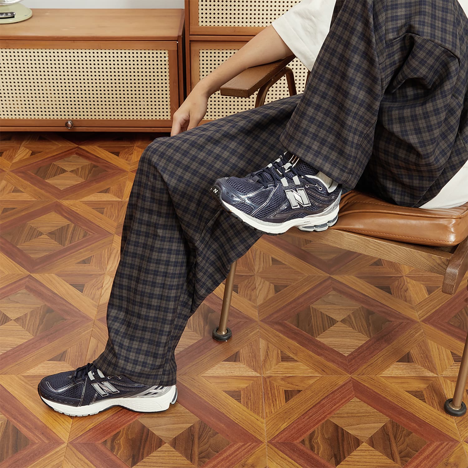 Кроссовки для бега New Balance 1906R Navy - изображение 8