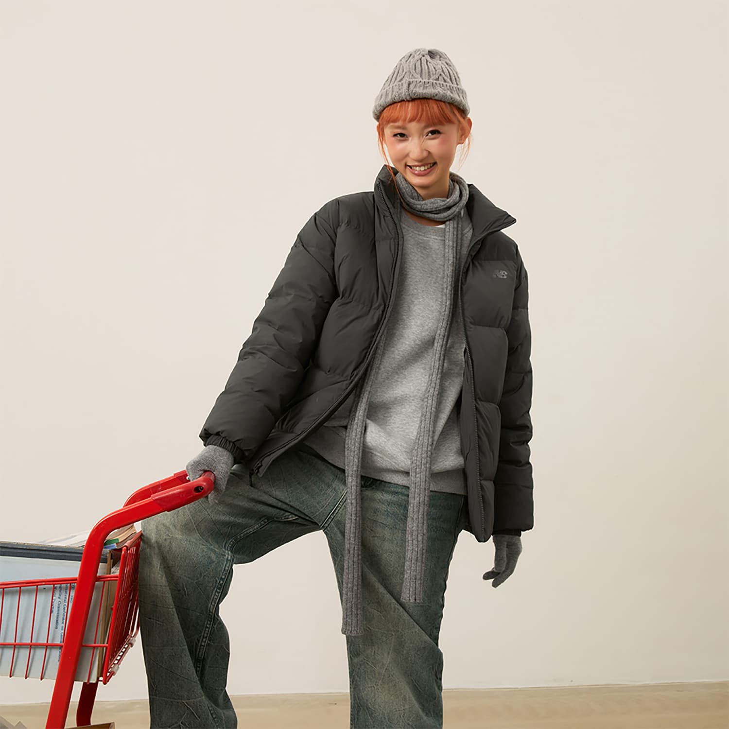 Зимняя куртка New Balance Sports Life Collection Пуховик Унисекс Угольный Серый - изображение 7