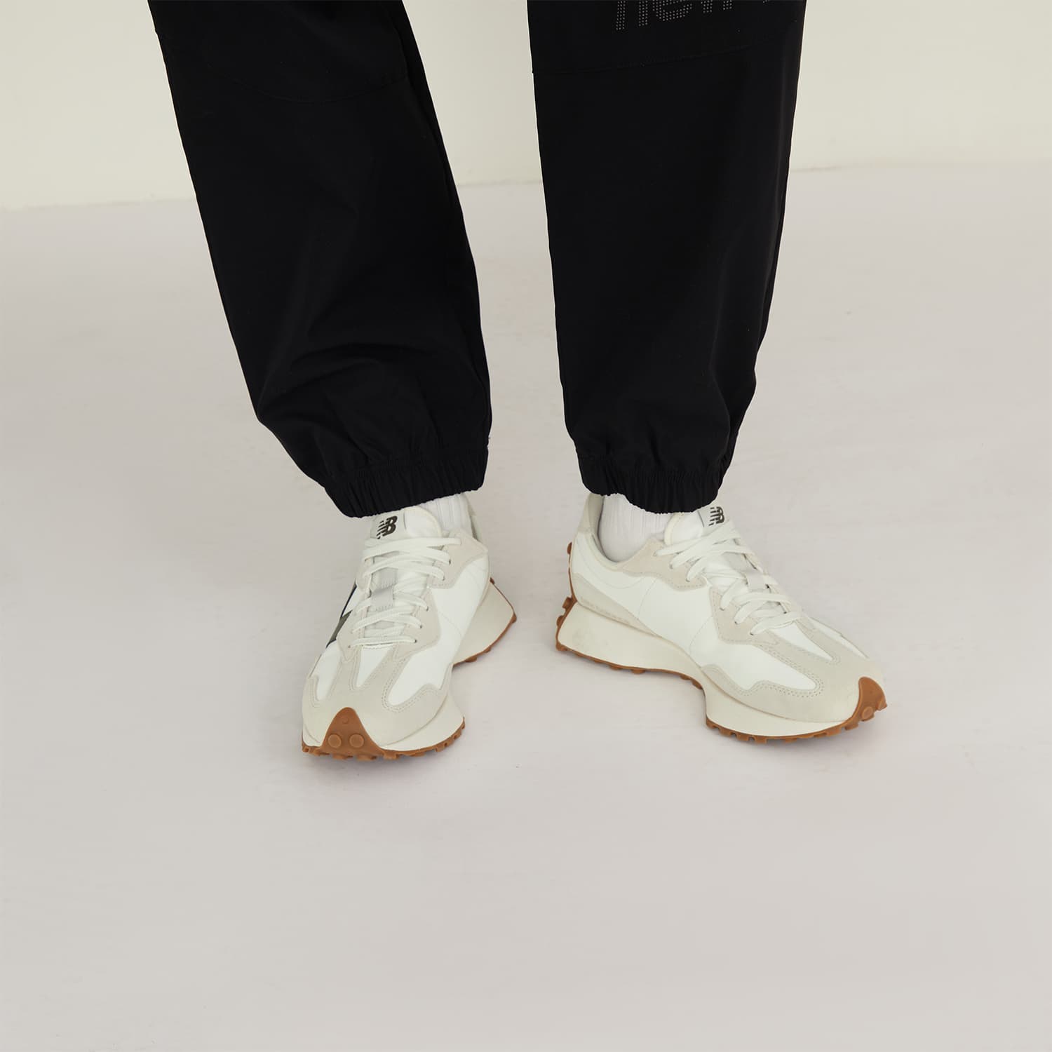 Кроссовки для бега New Balance 327 Grey White Green - изображение 9