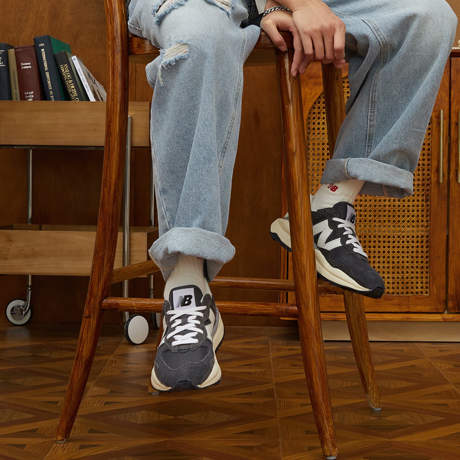 Кроссовки для бега New Balance 5740 Dark Grey - изображение 9