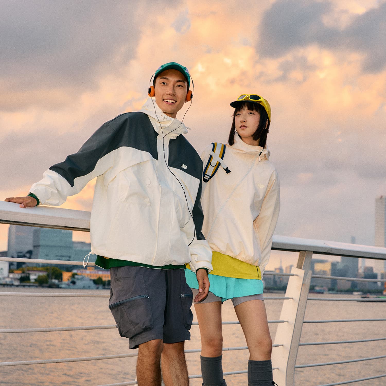 Куртка New Balance Куртки и Пальто Унисекс Черный Белый - изображение 10