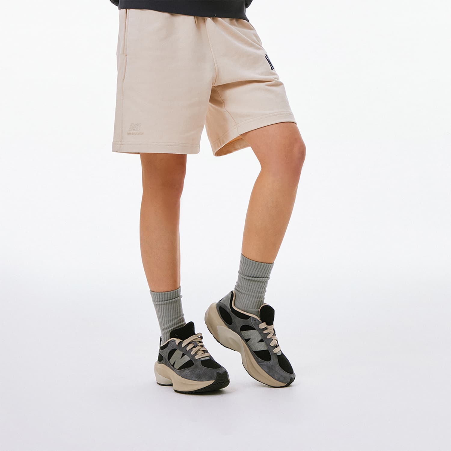 Кроссовки для бега New Balance Warped Runner Quiet Grey - изображение 9