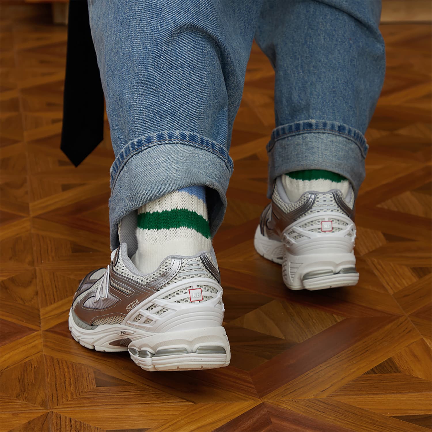Кроссовки для бега New Balance 1906R Silver White - изображение 9