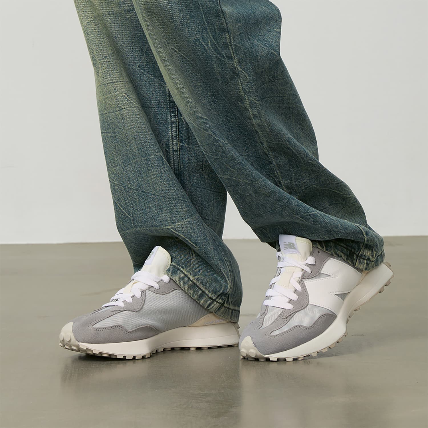 Кроссовки для бега New Balance 327 Grey White - изображение 11
