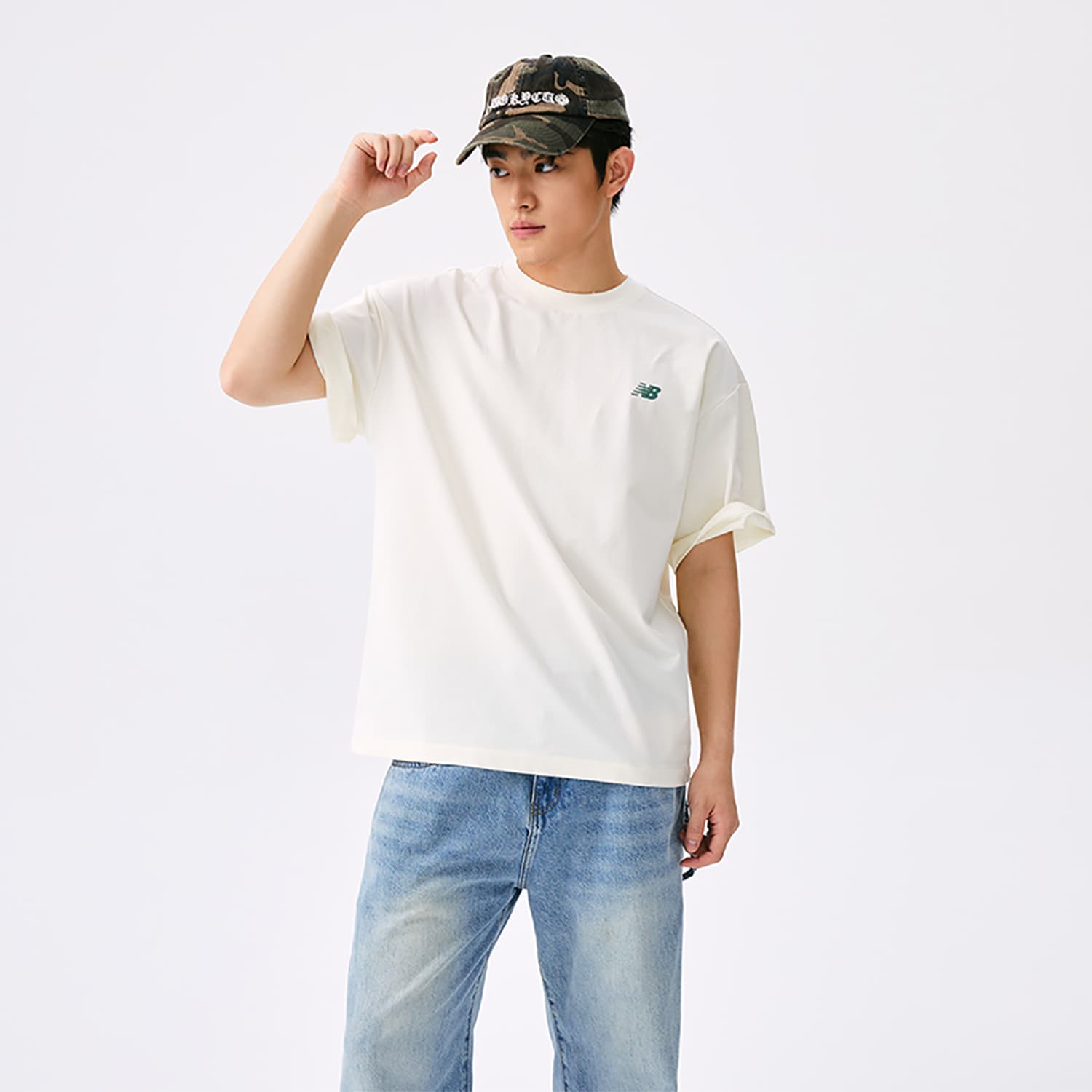Футболка New Balance Retro Logo T-Shirt - изображение 5