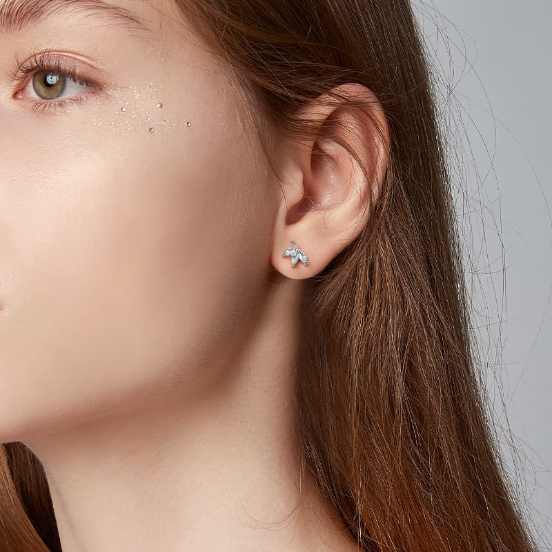 Серьги HMZ Серьги-гвоздики с синтетическим кубическим цирконием женские - изображение 6