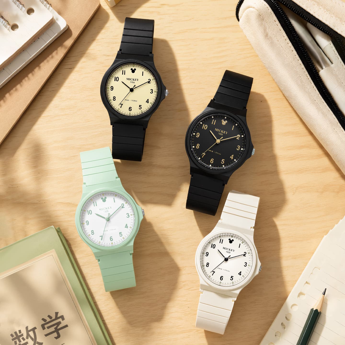 Часы Disney Mickey SERIES Кварцевый механизм Силиконовый ремешок Watch Women's Watch Желтый Циферблат часов - изображение 2