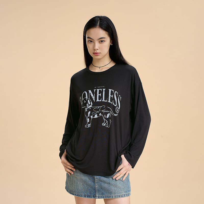 Кофта BONELESS Женский трикотажный пуловер с круглым вырезом, свободный покрой, драпированный, с принтом собаки и спущенным плечом - изображение 6