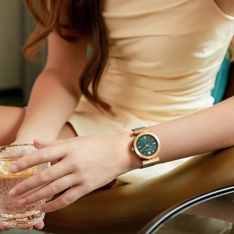 Механические часы Versace VE6J00623 - изображение 2