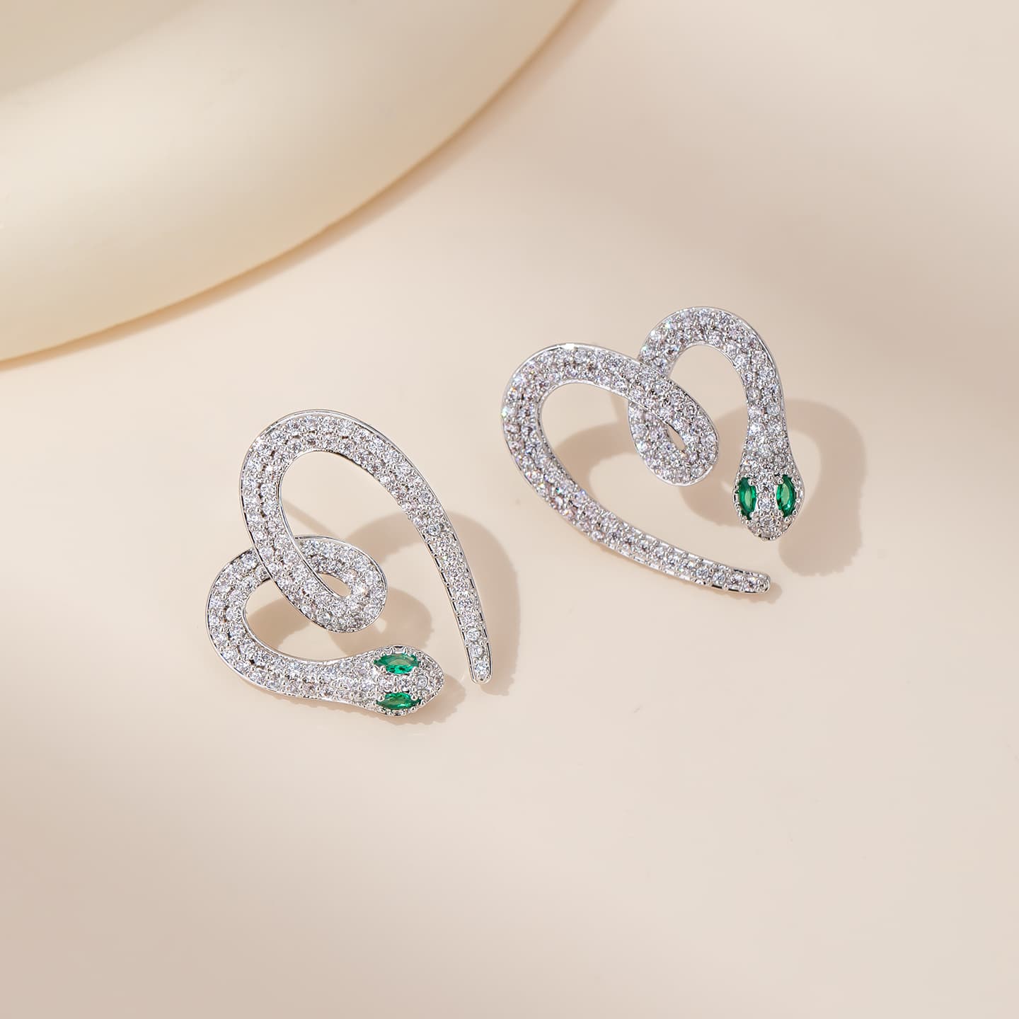 Серьги Серьги QLADY из серебра 925 пробы женские - изображение 5