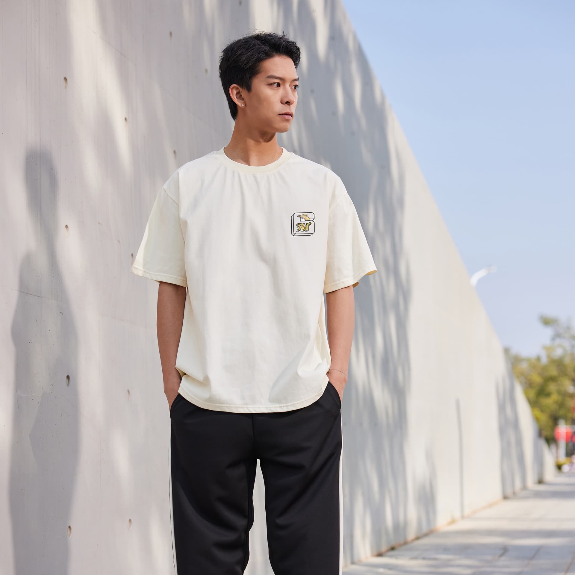 Футболка 361° T-Shirt Унисекс Песочно-коричневый Белый - изображение 3