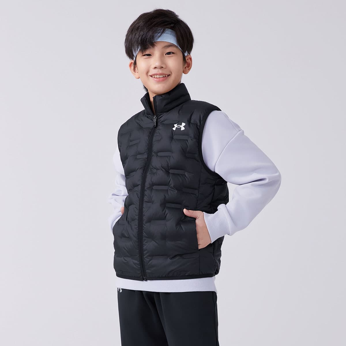 Under Armour Черный Школьный возраст Пуховые жилеты - изображение 7