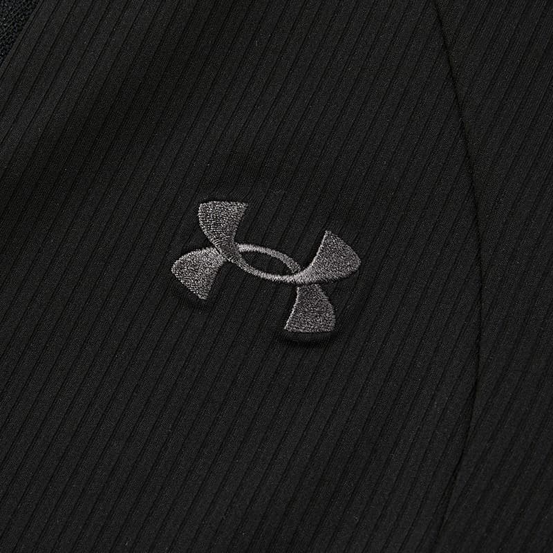 Under Armour Черные Детские Куртки - изображение 4