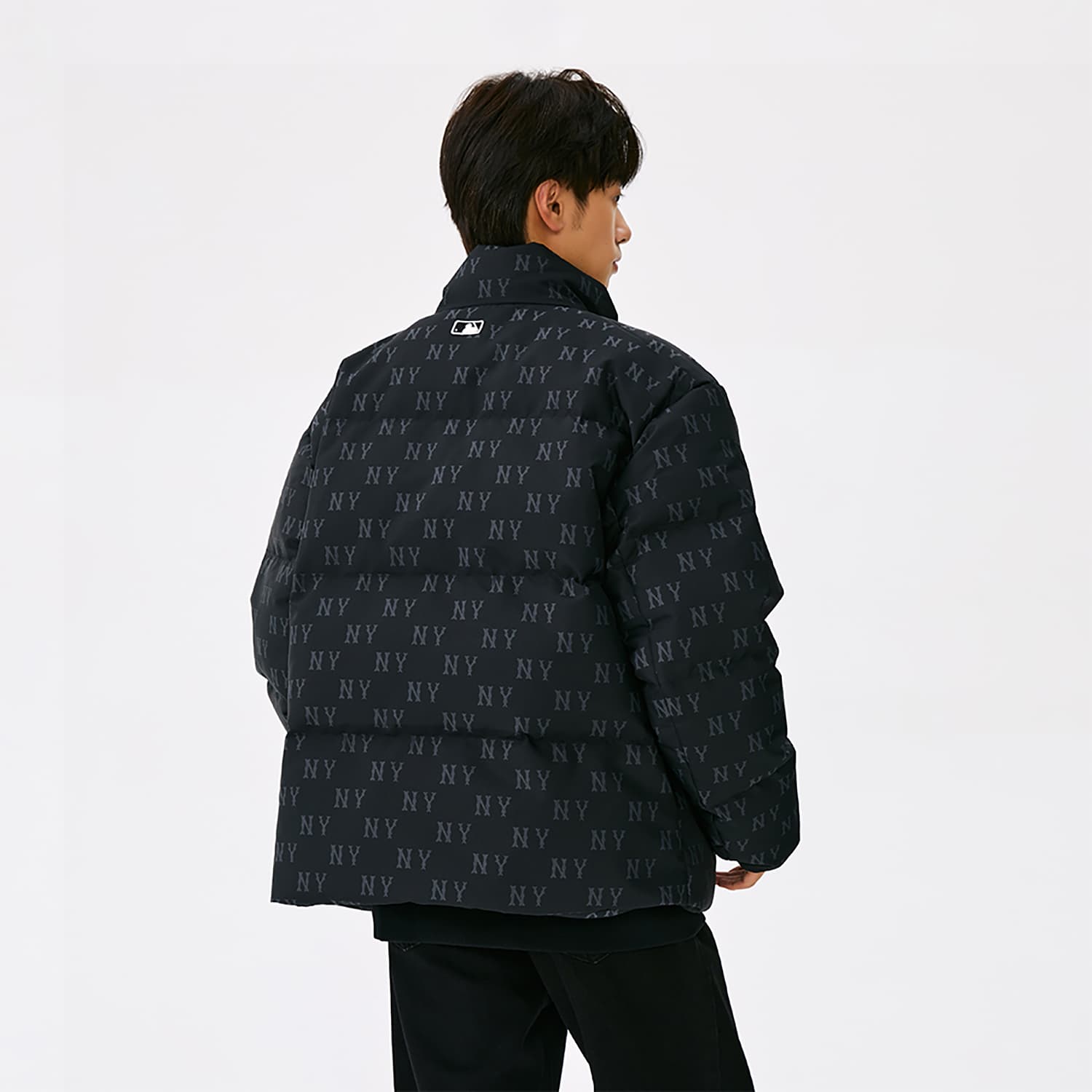 Зимняя куртка MLB MONOGRAM 25FW Пуховик Унисекс - изображение 3