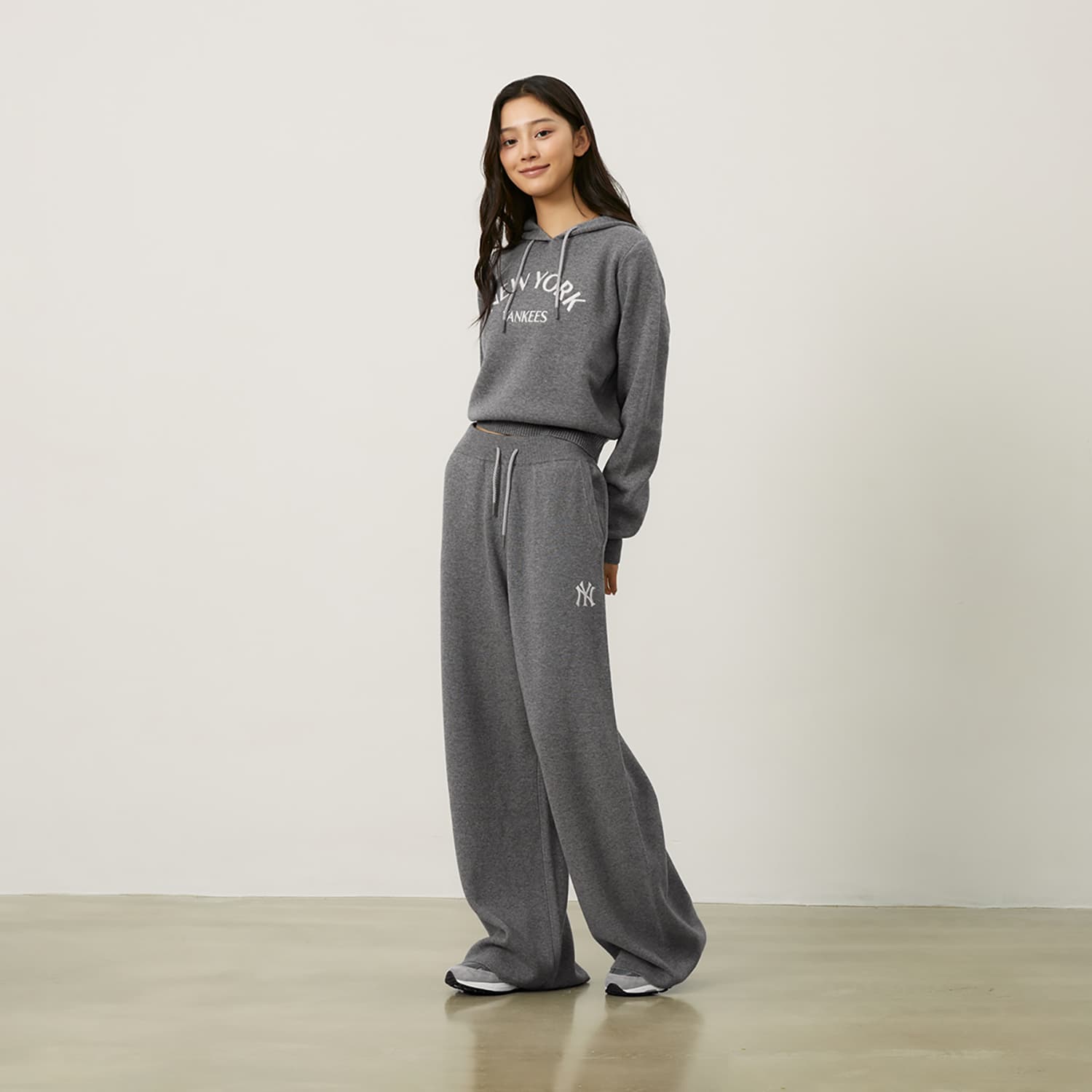 Штаны MLB New York Yankees MLB Preppy Style Collection 24FW Ткани для вязания Брюки Женские Темный Фотиния Серый - изображение 7