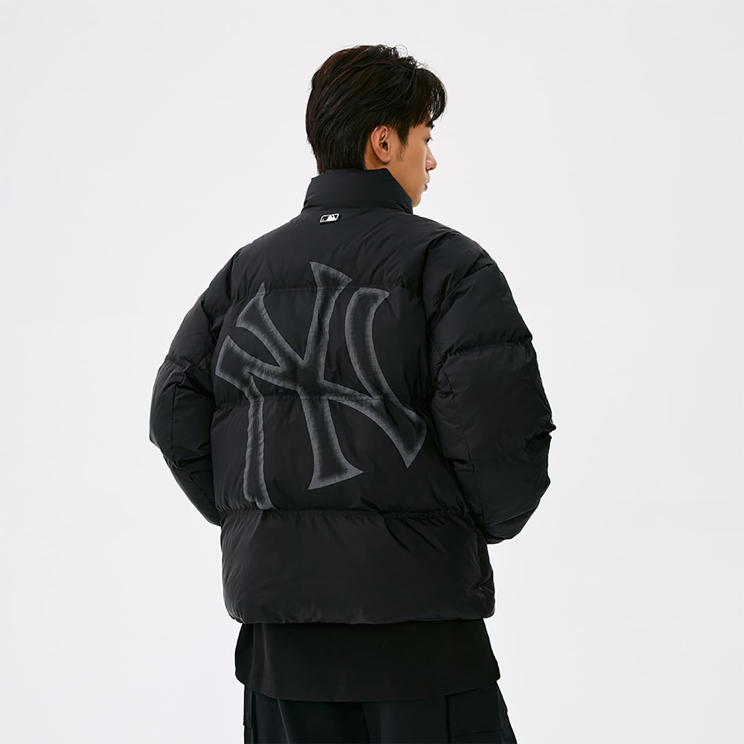 Зимняя куртка MLB New York Yankees Basic Collection FW25 Пуховик Унисекс - изображение 3