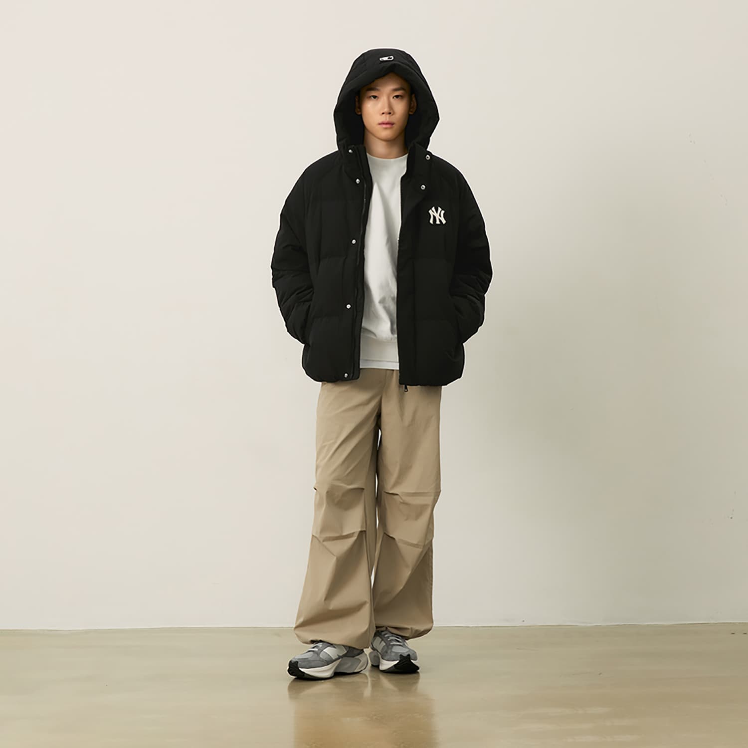 Зимняя куртка MLB Preppy Style Collection New York Yankees FW24 Пуховик Унисекс Черный - изображение 5