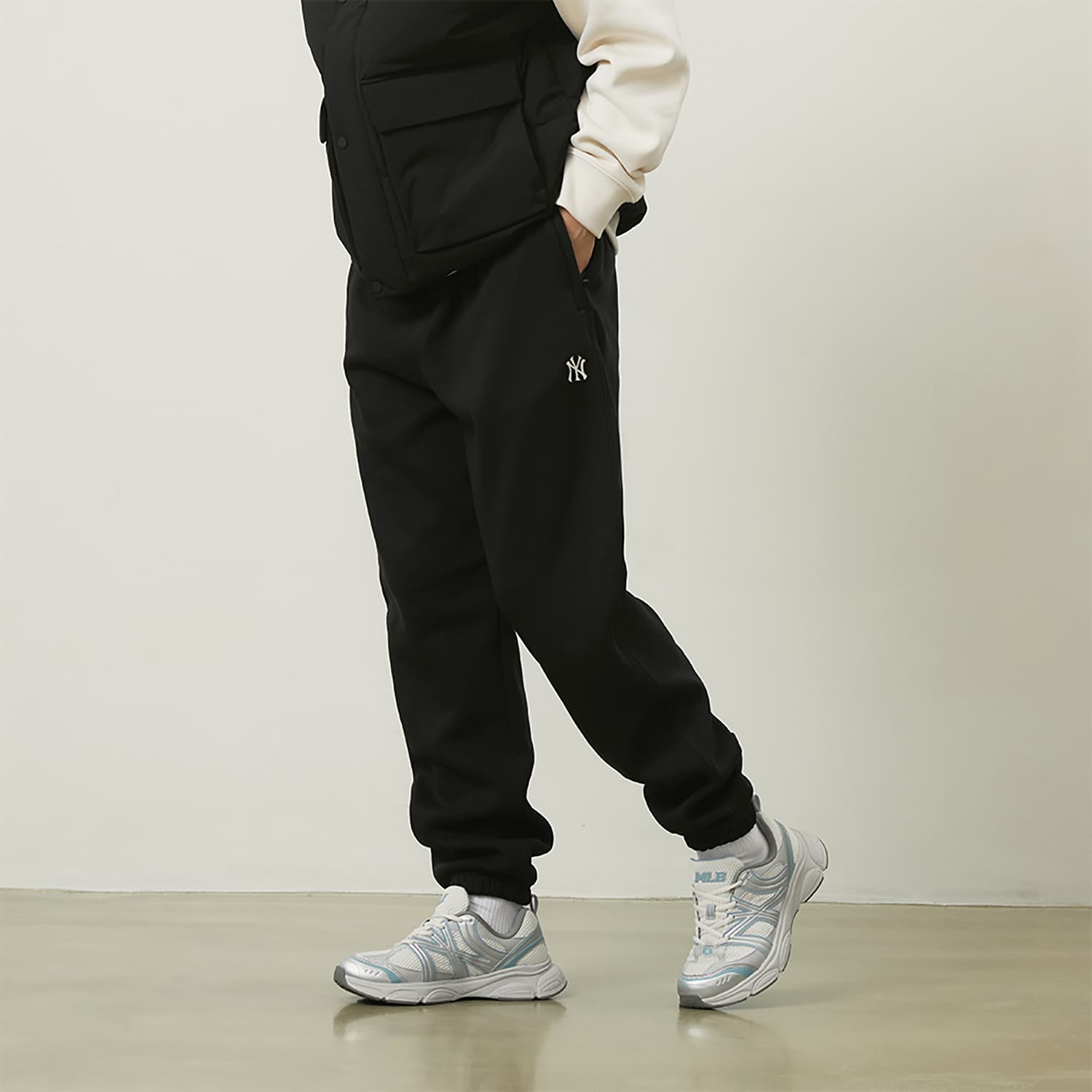 Штаны MLB New York Yankees Basic Collection 24FW Вязаные тренировочные штаны унисекс черные - изображение 7