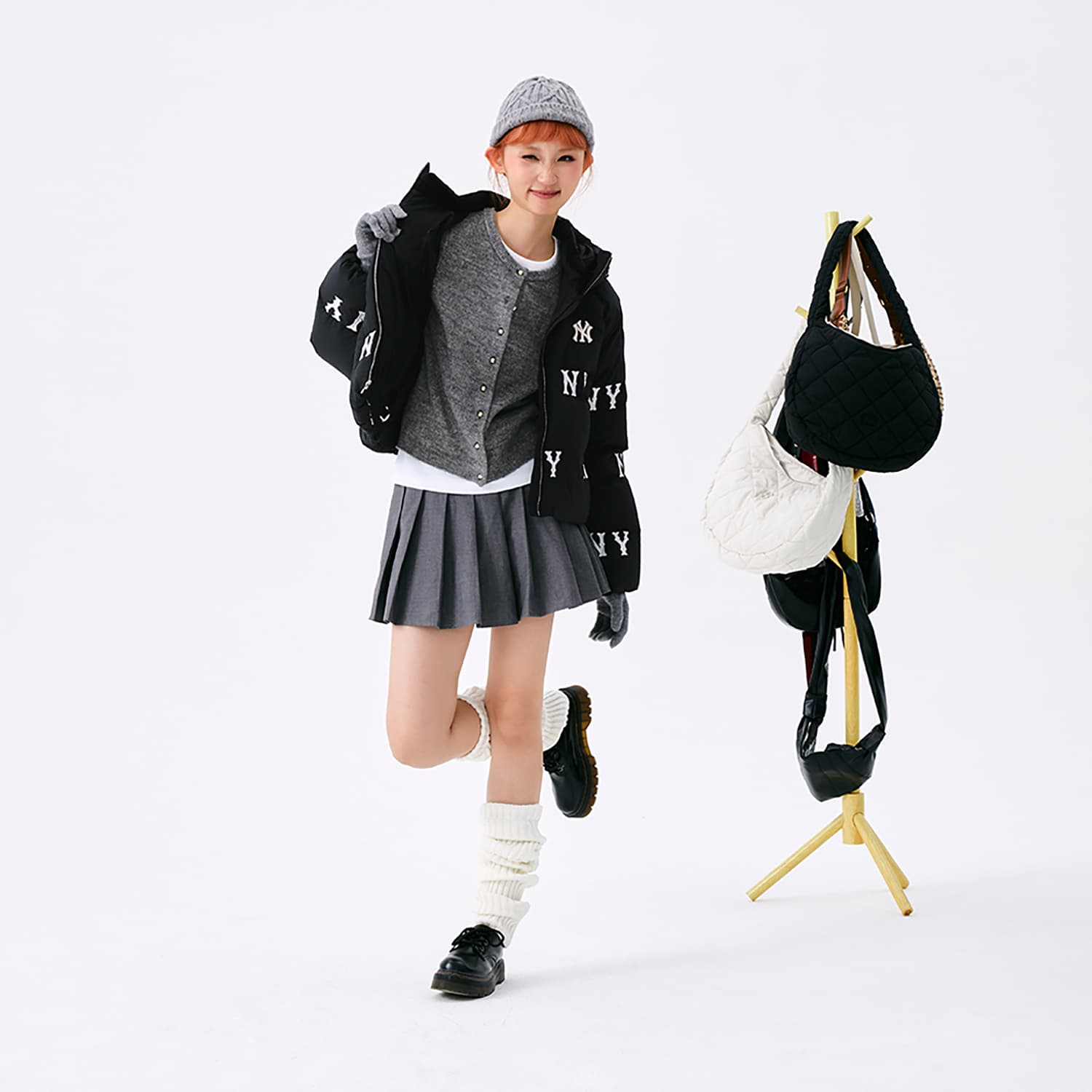 Пуховик MLB New York Yankees 24FW Down Jacket Женская Черная - изображение 6