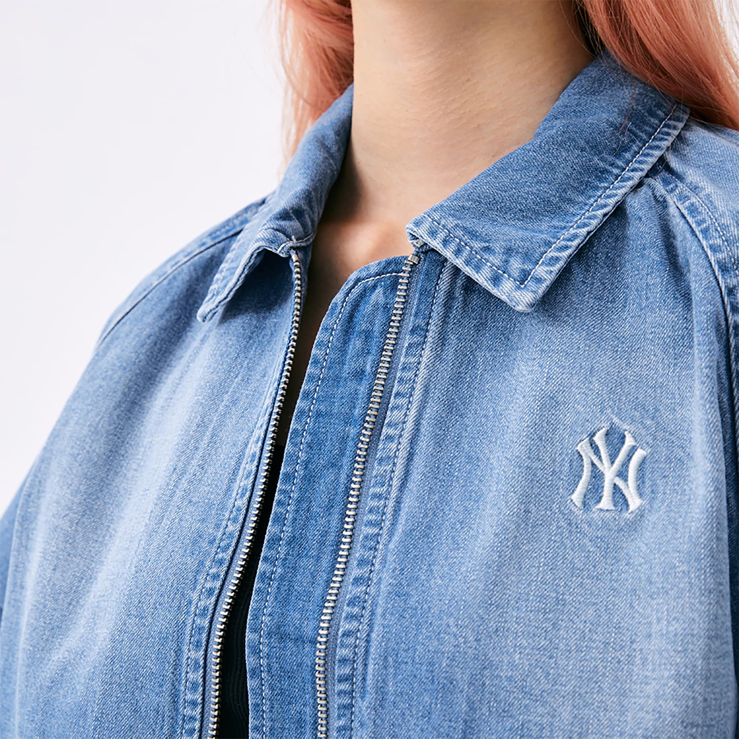 MLB New York Yankees Джинсовая Куртка Женская Светло-Синяя - изображение 8