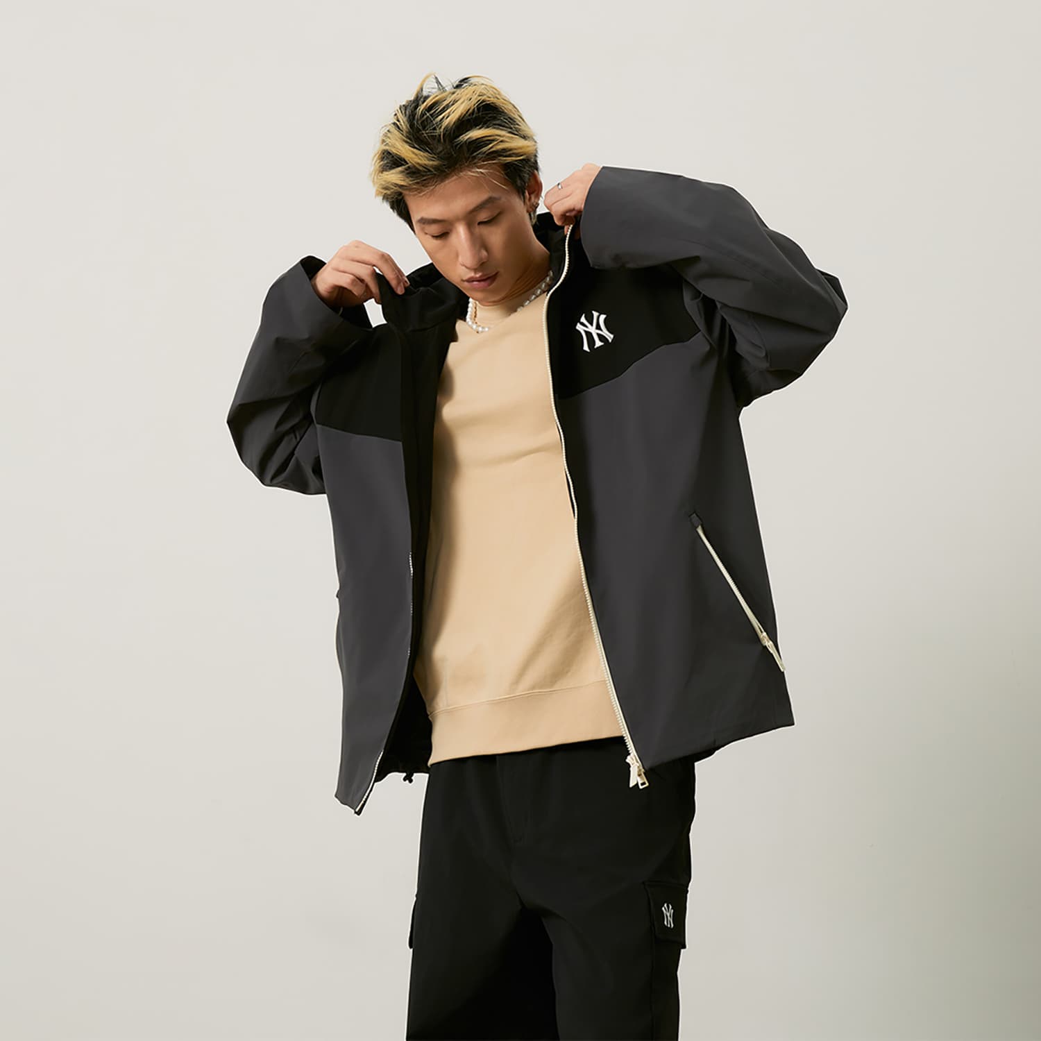 Куртка mlb New York Yankees Basic Collection 24FW Куртка Унисекс Угольно-серый - изображение 3