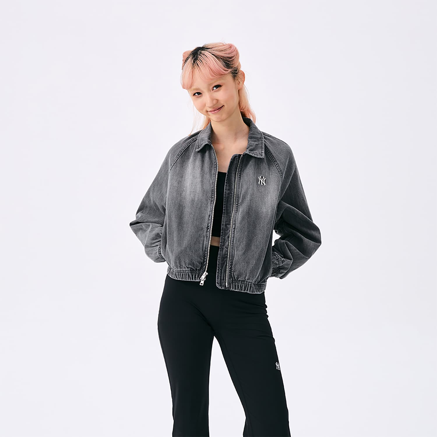 Куртка MLB Preppy Style Collection New York Yankees SS25 Куртки и Пальто Женские Серые - изображение 5