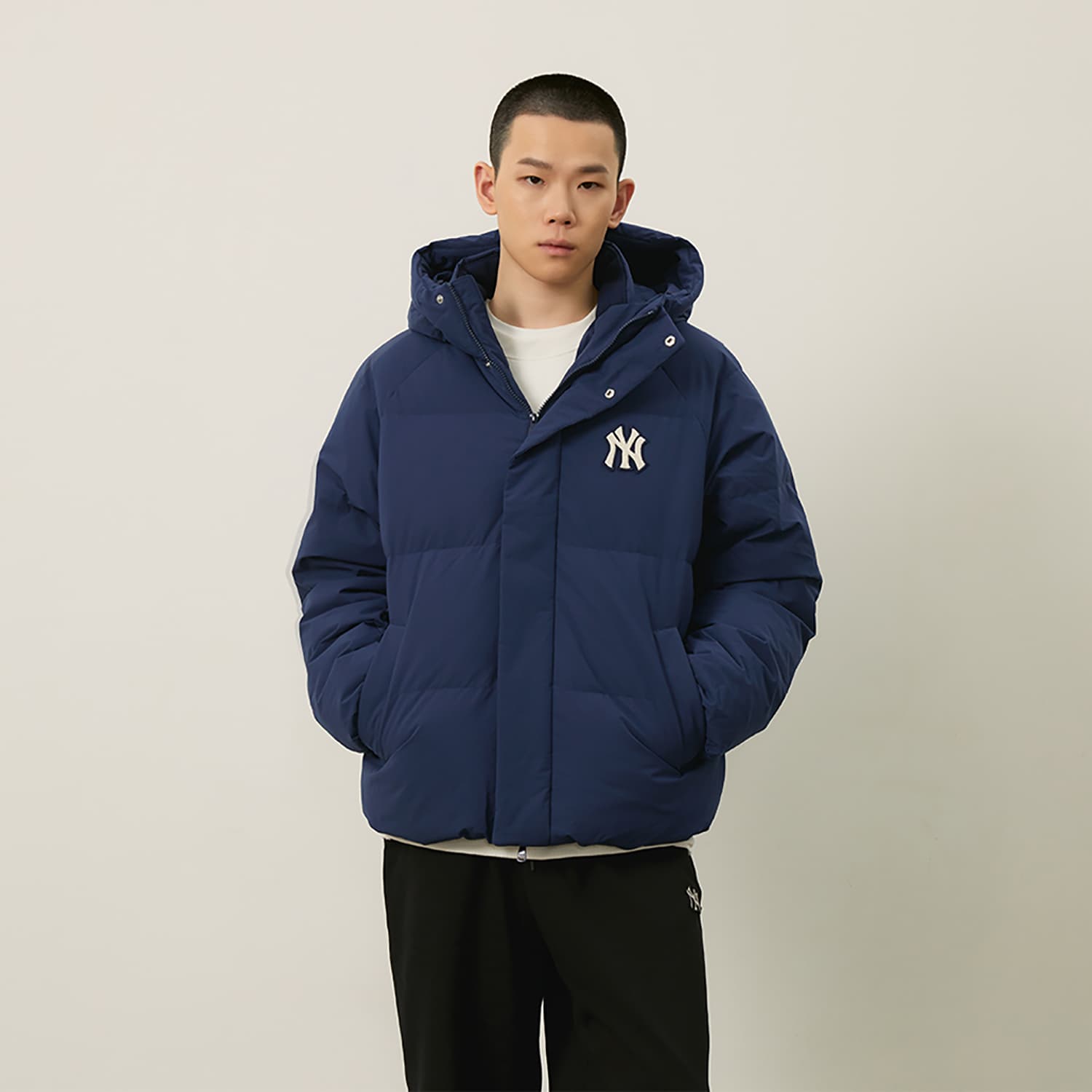 Зимняя куртка MLB Preppy Style Collection New York Yankees FW24 Пуховик Унисекс Светлый Темно-Синий - изображение 6