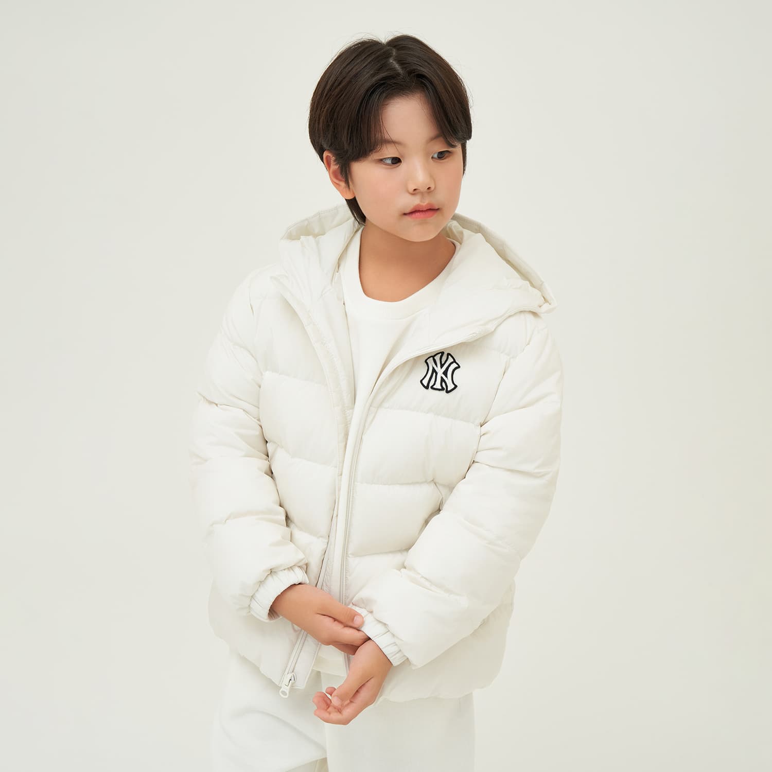Зимняя куртка 24FW MLB New York Yankees Пуховик Унисекс Кремовая Текстура - изображение 4