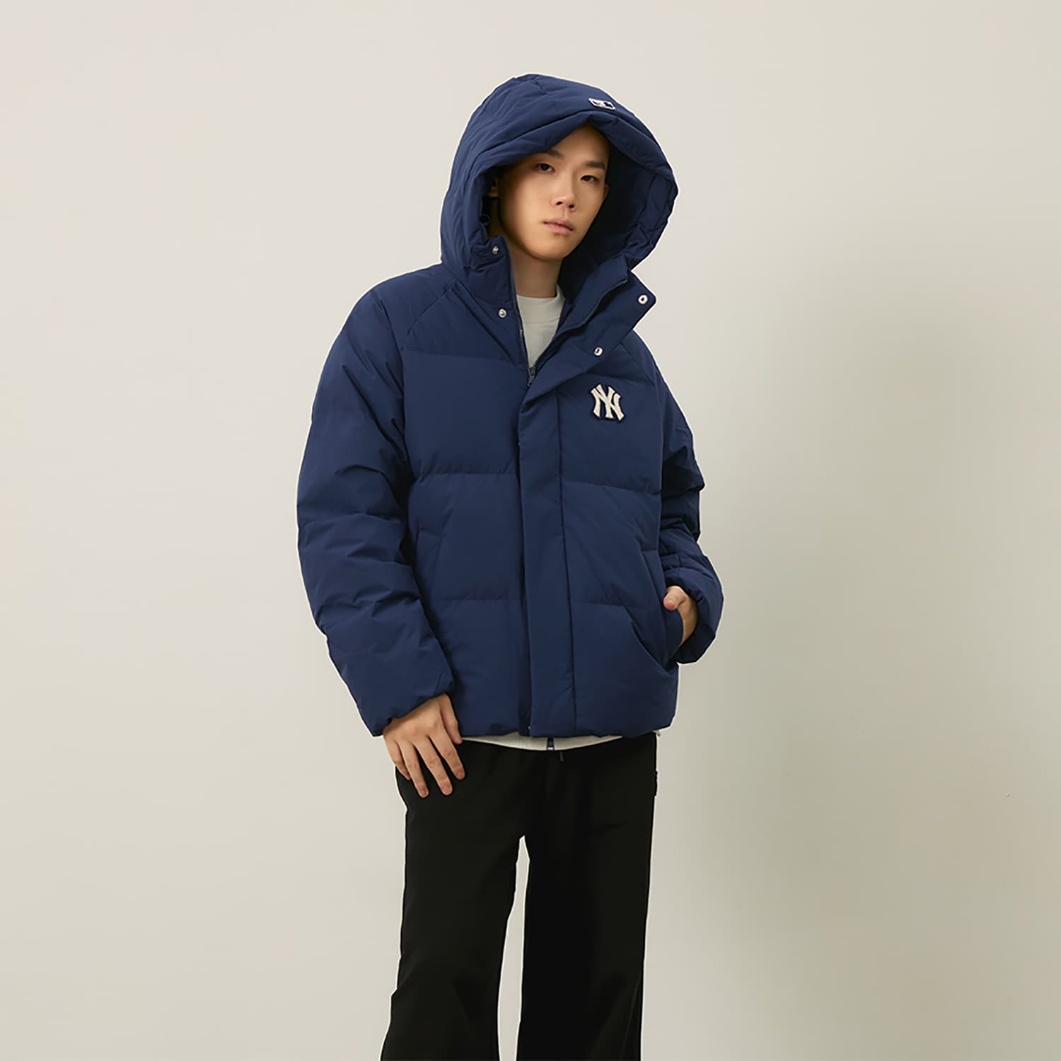Зимняя куртка MLB Preppy Style Collection New York Yankees FW24 Пуховик Унисекс Светлый Темно-Синий - изображение 5