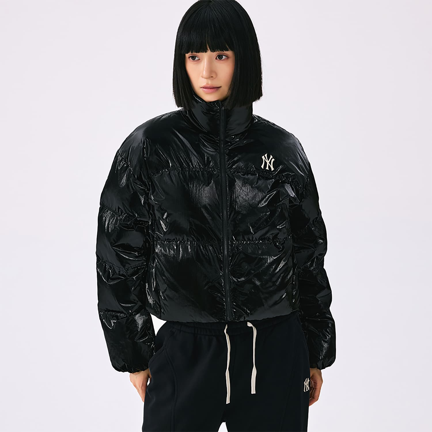 Пуховик MLB New York Yankees Basic Collection FW25 Пуховик Женский - изображение 4