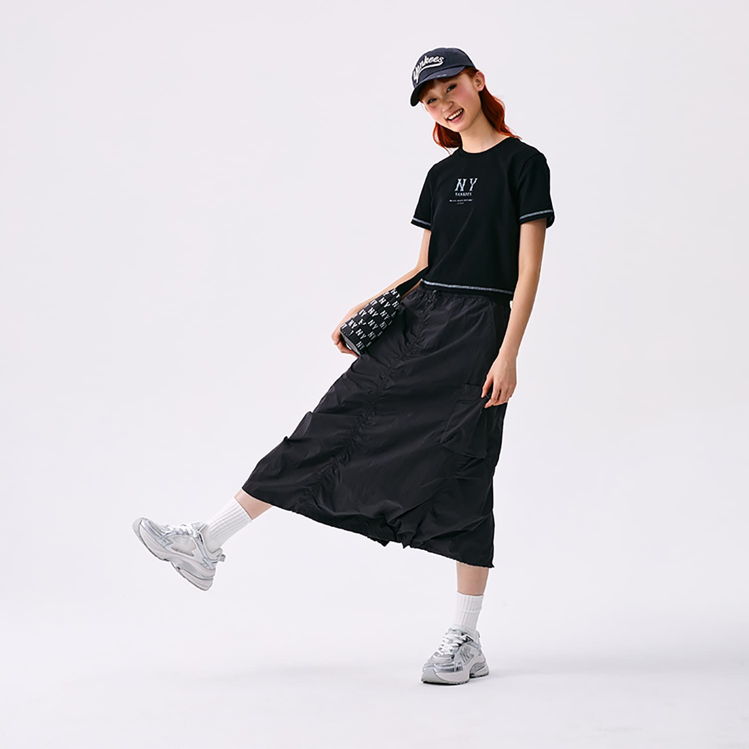 Футболка MLB Base Logo New York Yankees Черные Женские T-рубашки - изображение 5