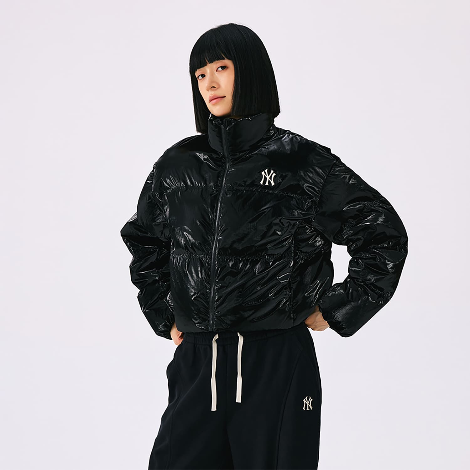 Пуховик MLB New York Yankees Basic Collection FW25 Пуховик Женский - изображение 5