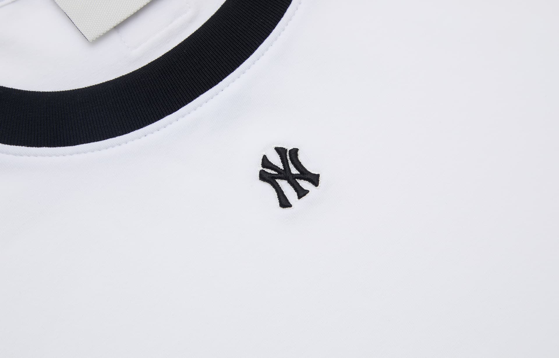 Платье MLB New York Yankees Basic Collection SS26 Короткое платье с короткими рукавами для женщин - изображение 4