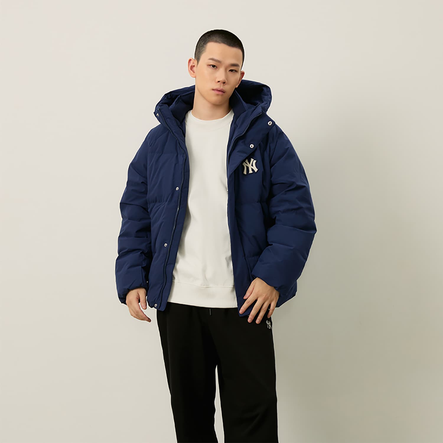 Зимняя куртка MLB Preppy Style Collection New York Yankees FW24 Пуховик Унисекс Светлый Темно-Синий - изображение 4