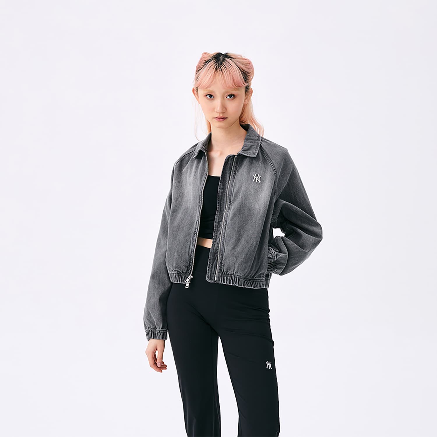 Куртка MLB Preppy Style Collection New York Yankees SS25 Куртки и Пальто Женские Серые - изображение 6