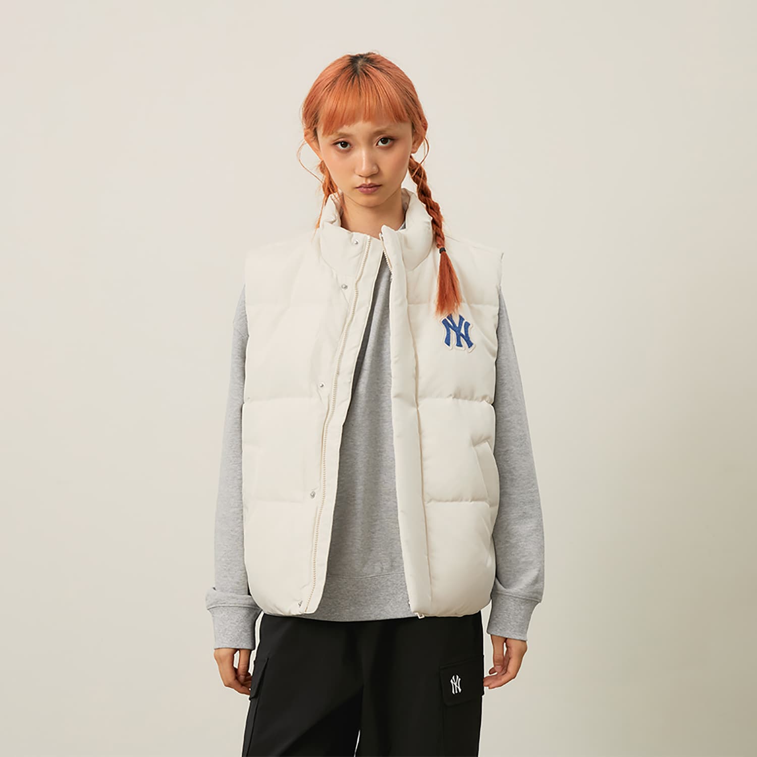 Куртка MLB Preppy Style Collection New York Yankees Пуховый жилет Унисекс Темный крем - изображение 6