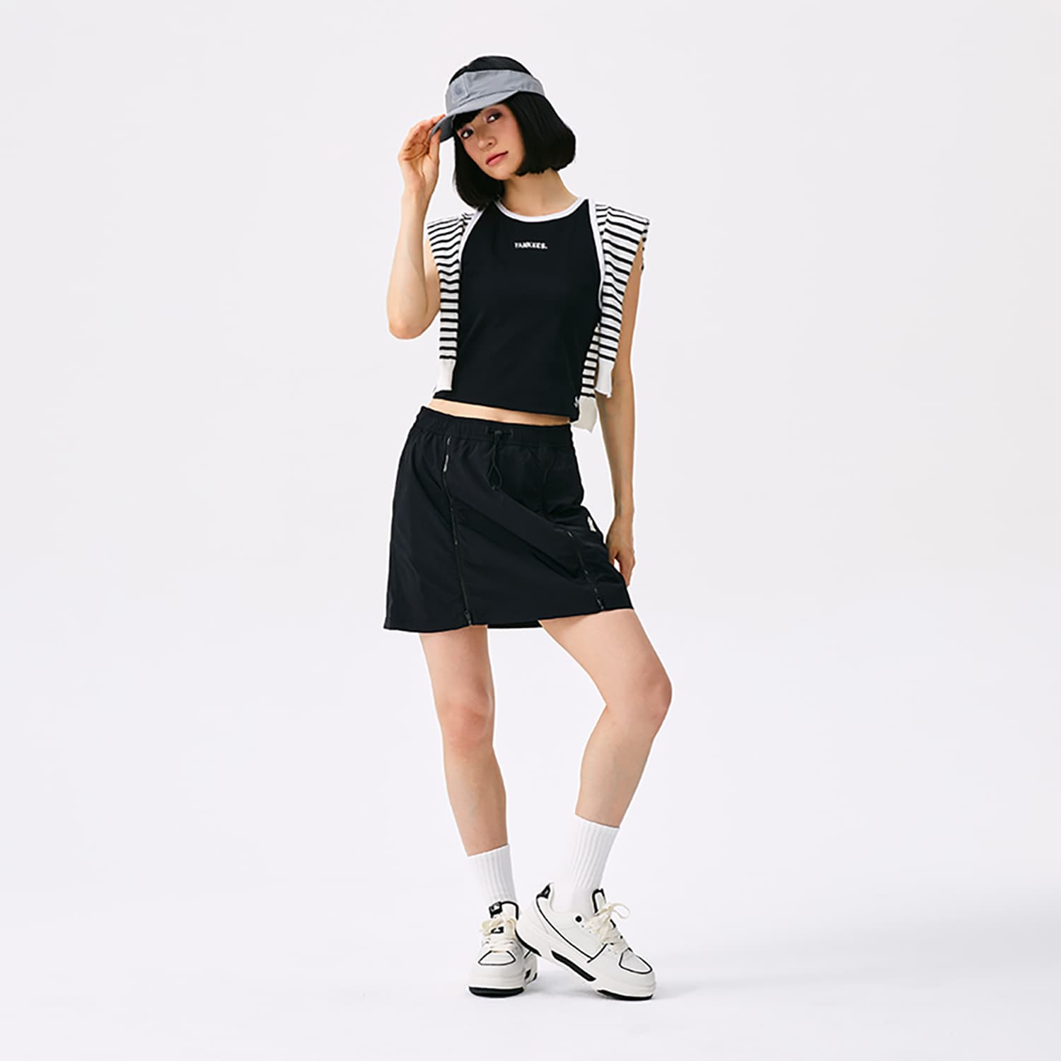 Майка MLB Preppy Style Collection New York Yankees SS25 Майка Женская Черная - изображение 7