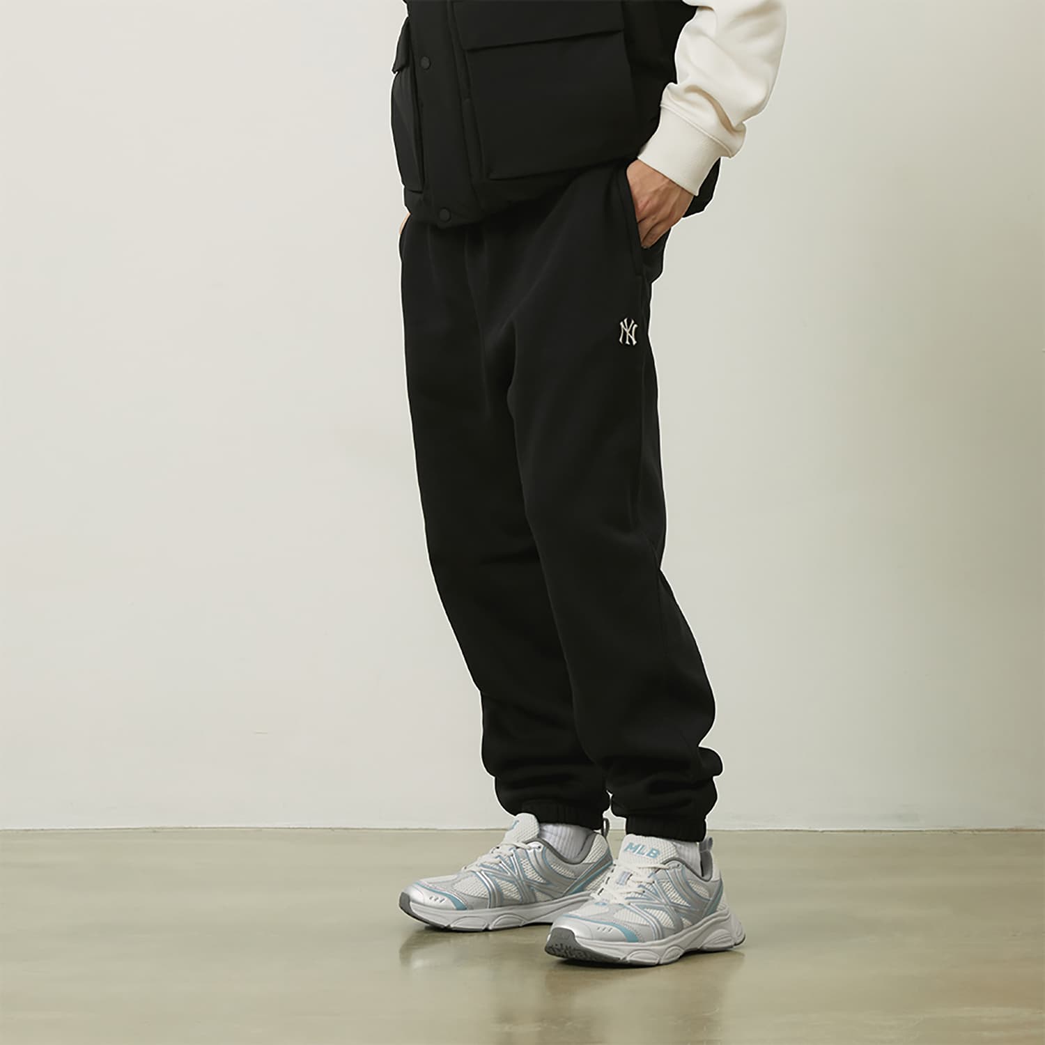 Штаны MLB New York Yankees Basic Collection 24FW Вязаные тренировочные штаны унисекс черные - изображение 6