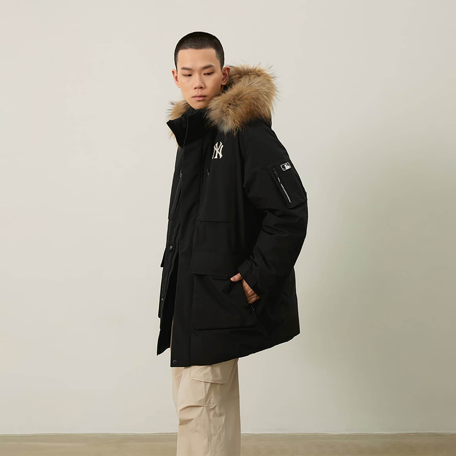 Зимняя куртка MLB Yankees Black Hoodie Jacket - изображение 7