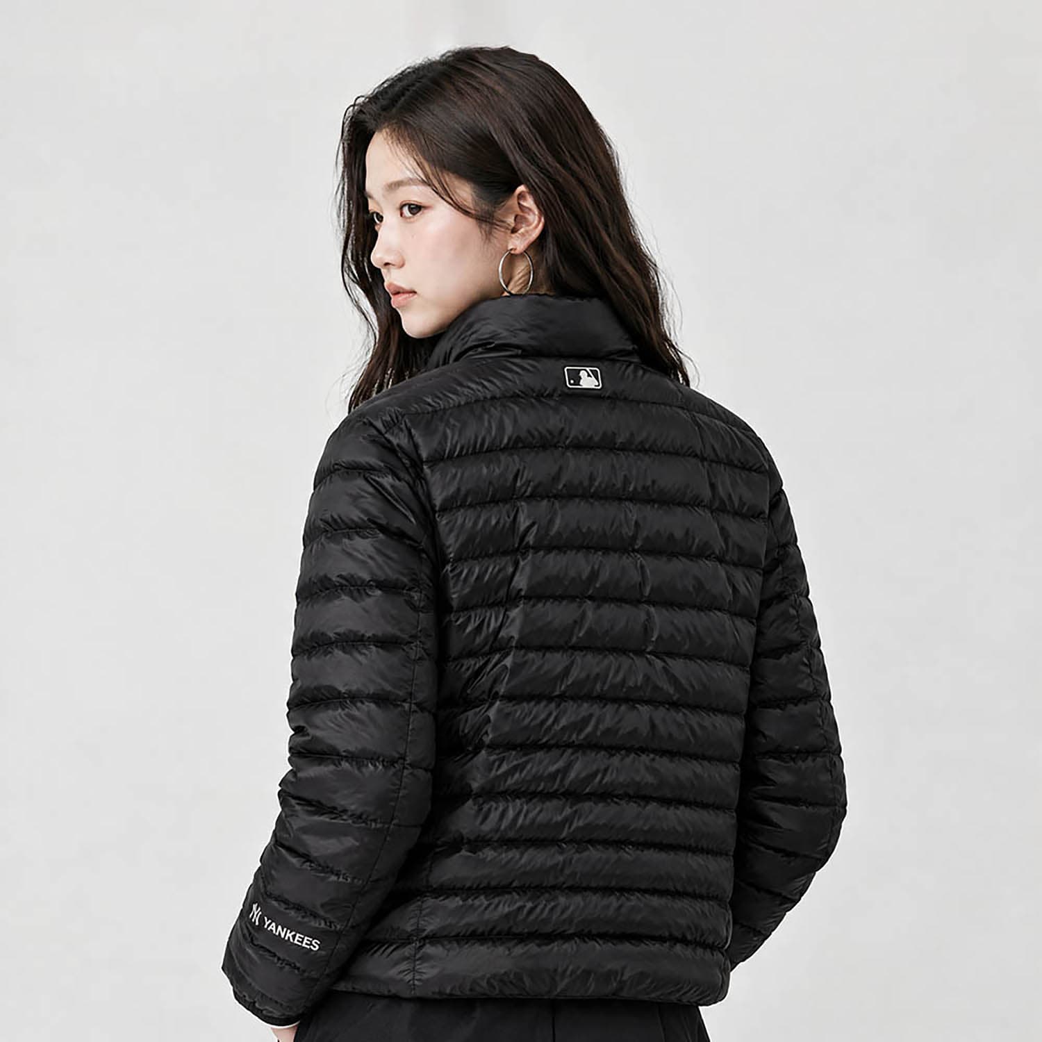 Зимняя куртка MLB New York Yankees Basic Collection 26FW Пуховик Унисекс Черный - изображение 6