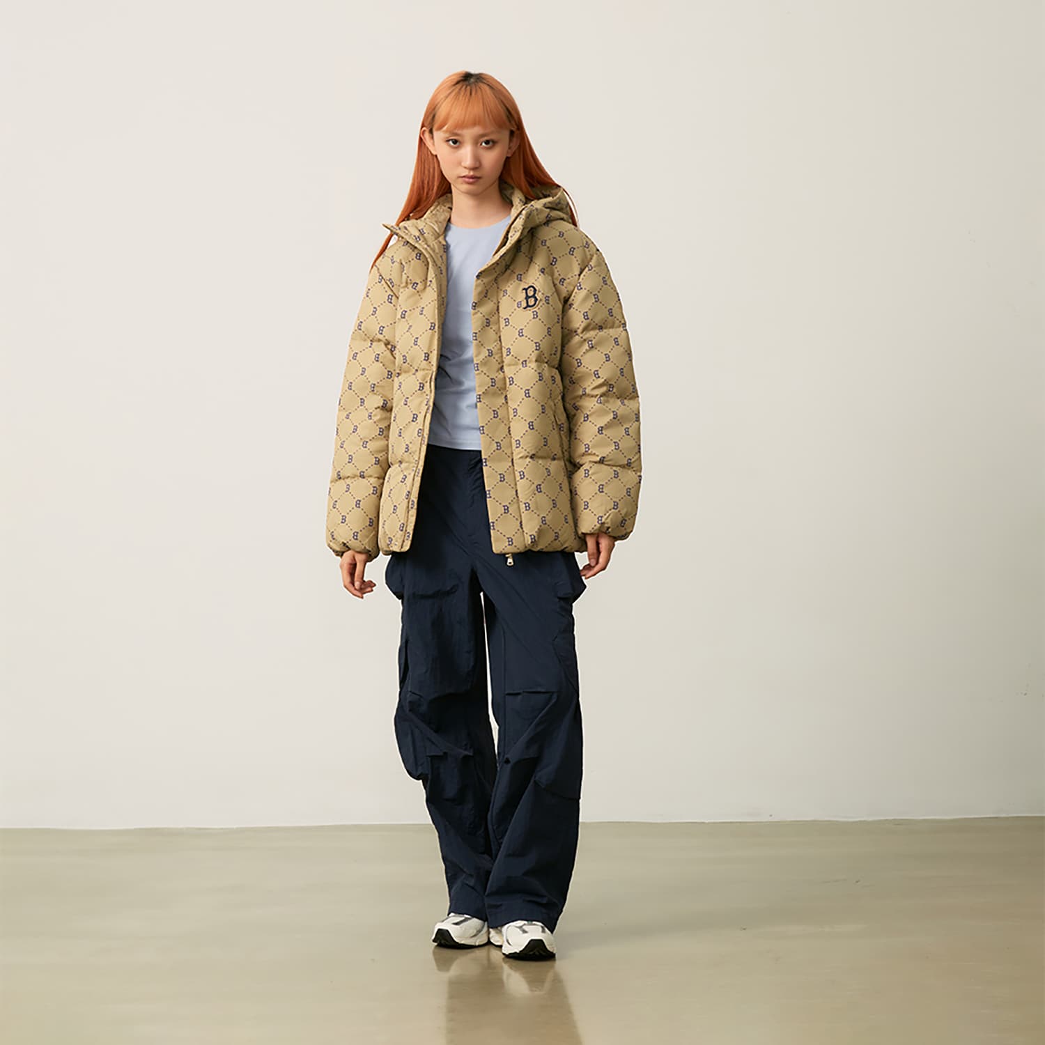 Зимняя куртка MLB MONOGRAM Коллекция Boston Red Sox FW24 Пуховик Унисекс Светлый Бежевый - изображение 7