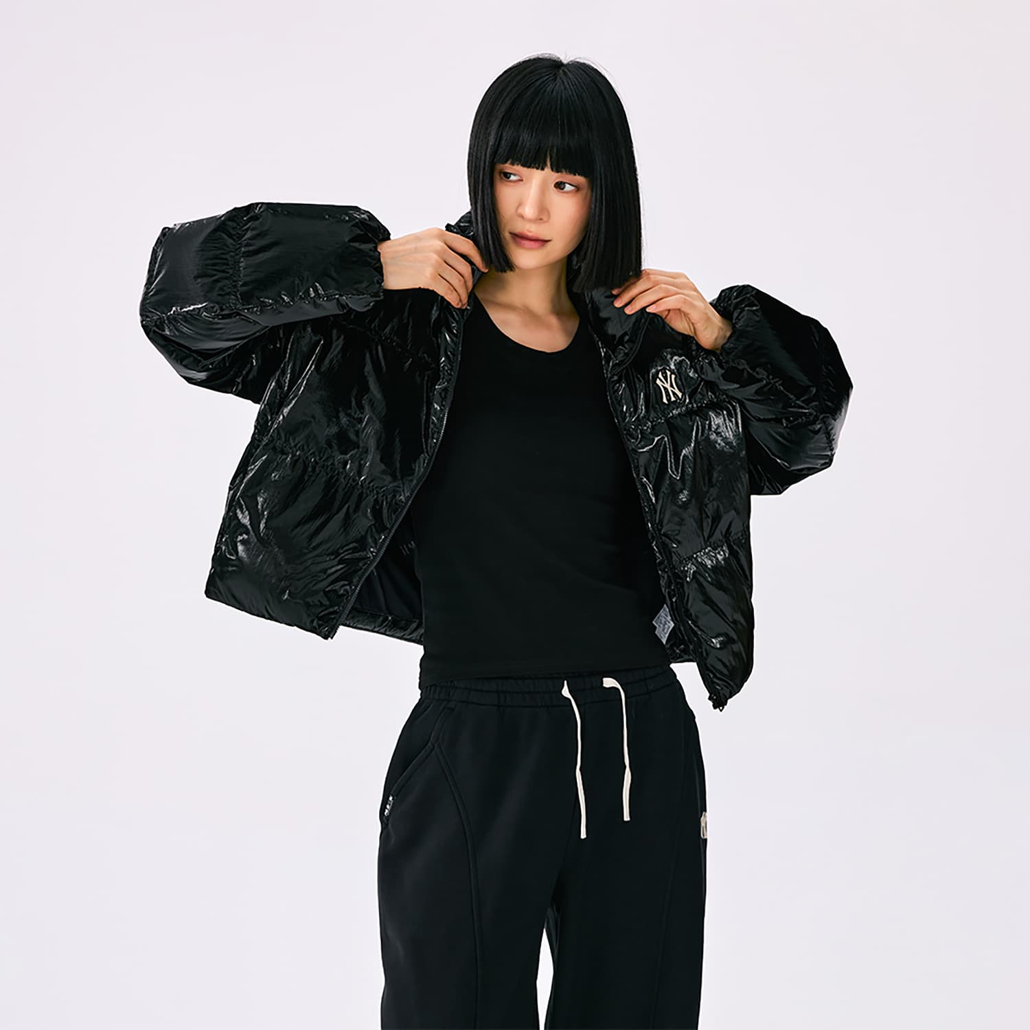 Пуховик MLB New York Yankees Basic Collection FW25 Пуховик Женский - изображение 6