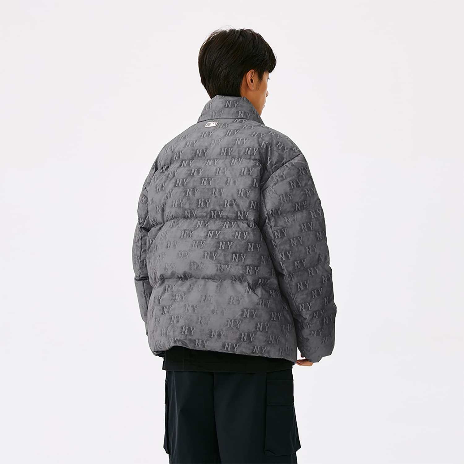 Зимняя куртка MLB MONOGRAM 25FW Пуховик Унисекс - изображение 3