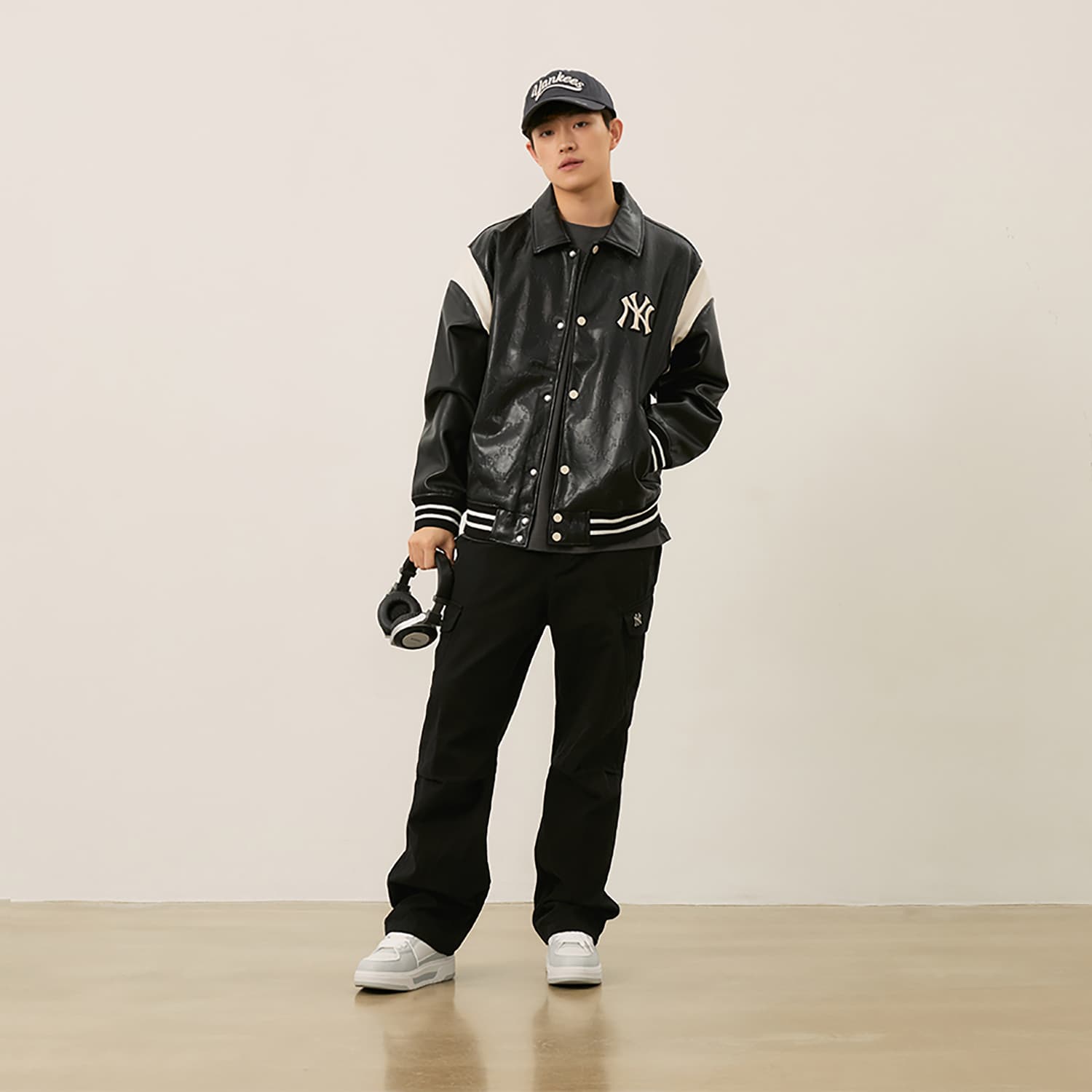 Штаны MLB Preppy Style Collection New York Yankees FW24 Карго Брюки Унисекс Черные - изображение 4