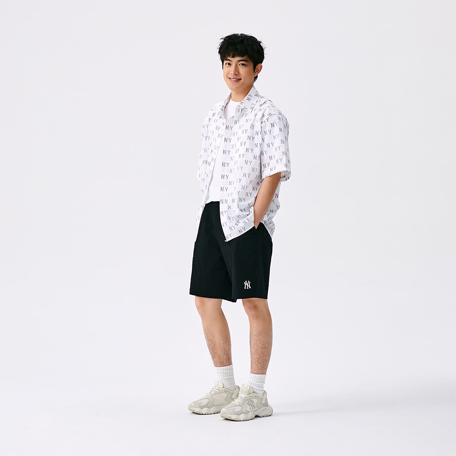 MLB New York Yankees Basic Collection SS25 Карго Шорты Унисекс Черные - изображение 7