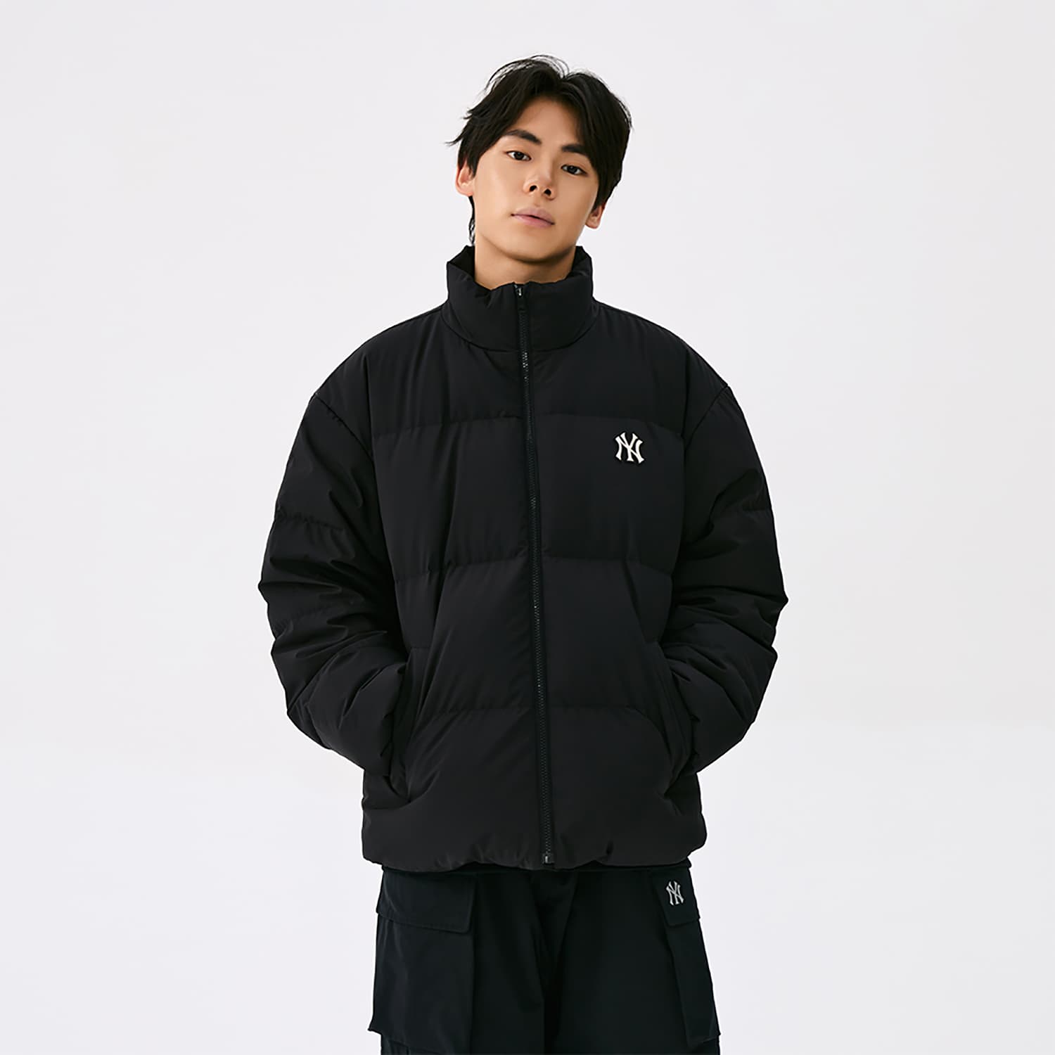 Зимняя куртка MLB New York Yankees Basic Collection FW25 Пуховик Унисекс - изображение 4