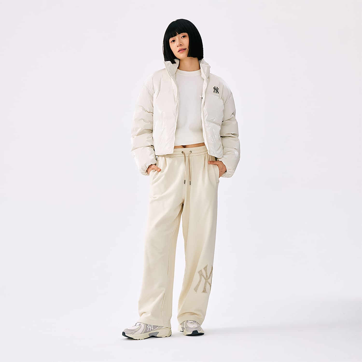 Пуховик MLB New York Yankees Basic Collection FW25 Пуховик Женский - изображение 7
